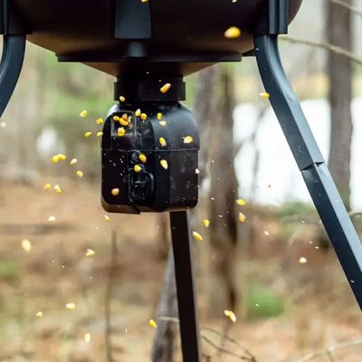 MOULTRIE PRE HUNTER III DIRECTIONAL Digitálny smerový podávač krmiva 