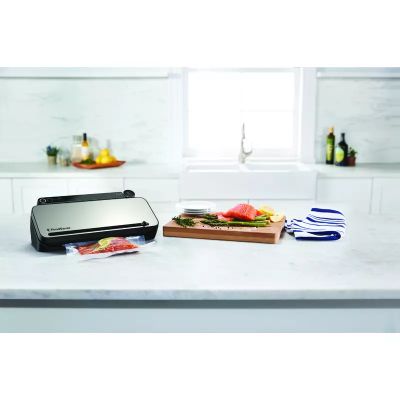  Vákuová balička potravín FoodSaver FFS3190X